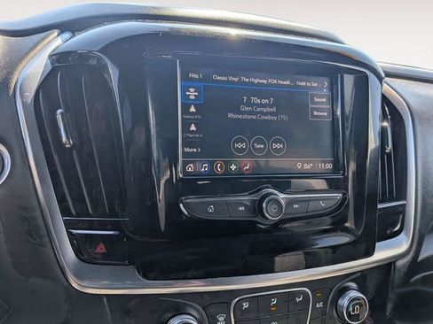 Used 2022 Chevrolet Traverse LT FWD image 18