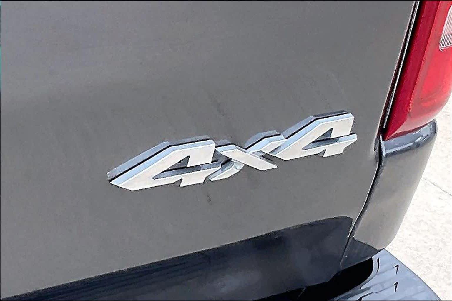 Used 2023 RAM 1500 Laramie AWD/4WD image 10