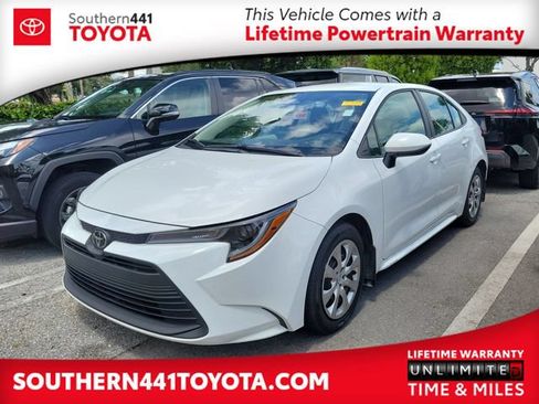 Used 2025 Toyota Corolla LE FWD image 1