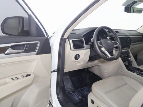 Used 2022 Volkswagen Atlas SE image 46