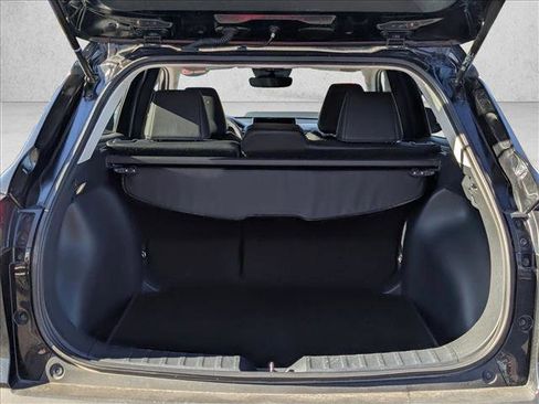 Used 2023 Toyota Corolla Cross XLE image 6