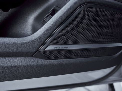 Used 2021 Audi RS 6 w/ Executive Package image 40