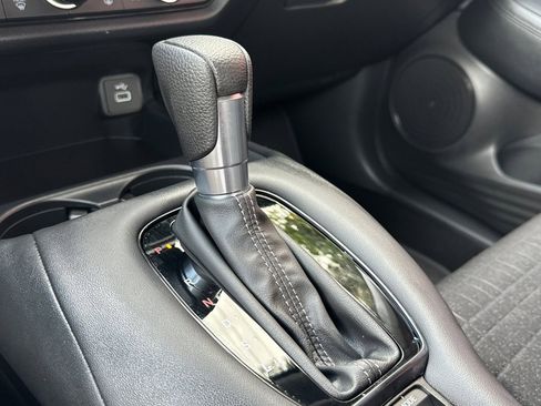 Used 2023 Honda HR-V LX image 25