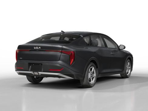 New 2025 Kia K4 LXS image 2
