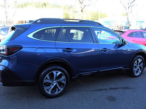 Used 2022 Subaru Outback Limited image 5