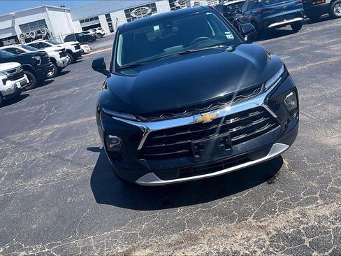 Used 2025 Chevrolet Blazer LT AWD/4WD image 3