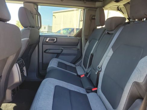 Used 2025 Ford Bronco Big Bend AWD/4WD image 16