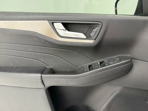 Used 2021 Ford Escape SEL image 16