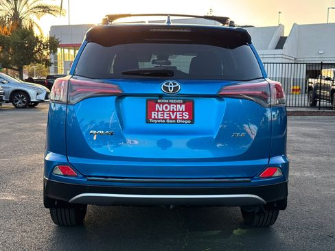 Certified 2018 Toyota RAV4 XLE image 10