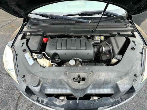 Used 2011 Buick Enclave CXL image 18