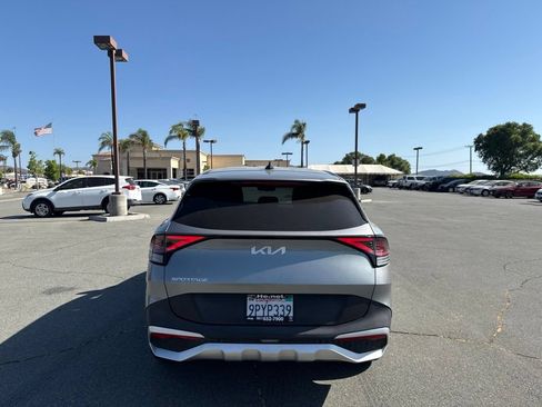 Used 2023 Kia Sportage LX FWD image 7