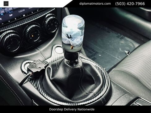 Used 2016 Nissan 370Z Coupe RWD image 31