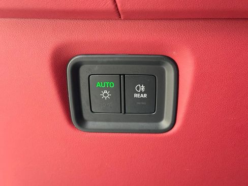 Certified 2026 Porsche Cayenne S AWD/4WD image 29