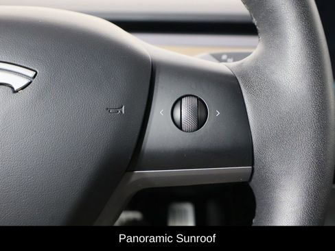 Used 2023 Tesla Model 3 Performance image 10