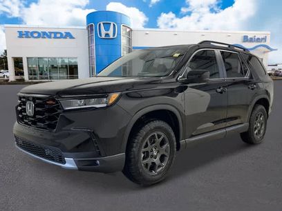 New 2025 Honda Pilot TrailSport