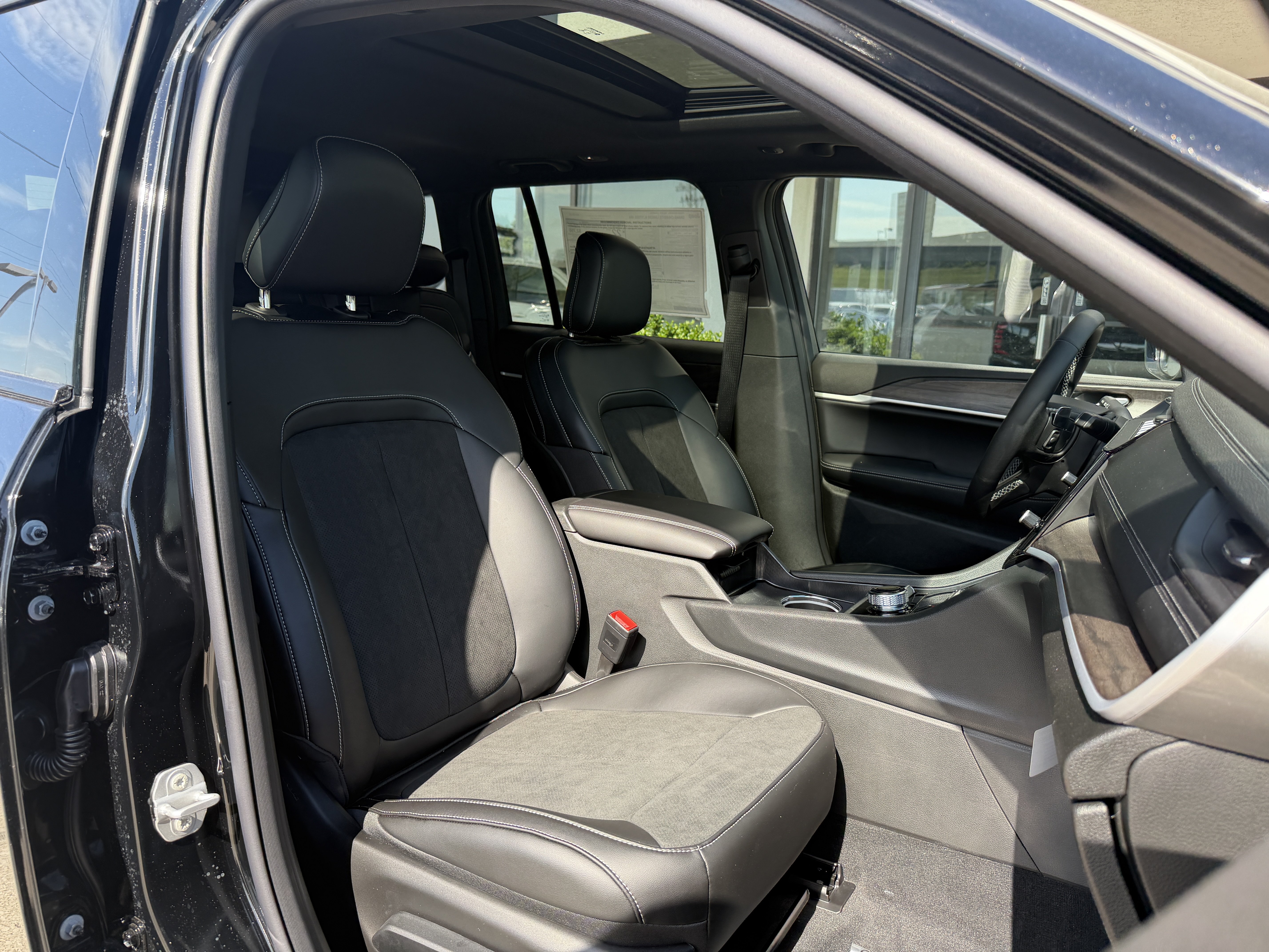 New 2026 Jeep Grand Cherokee Altitude AWD/4WD image 22