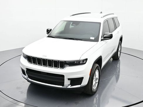 New 2025 Jeep Grand Cherokee L Laredo image 35