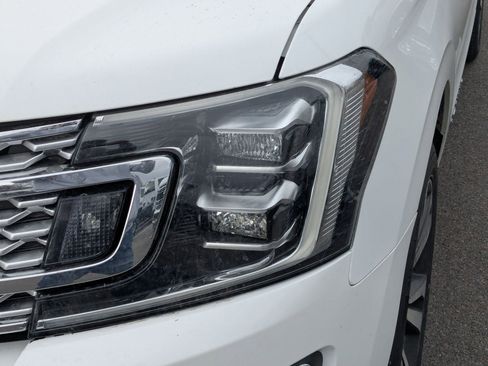 Used 2020 Ford Expedition Platinum image 12