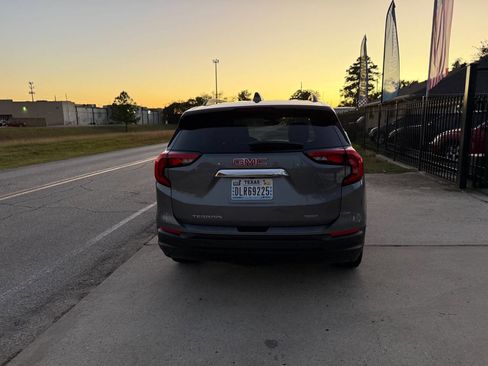 Used 2018 GMC Terrain SLE w/ Infotainment Package I image 7