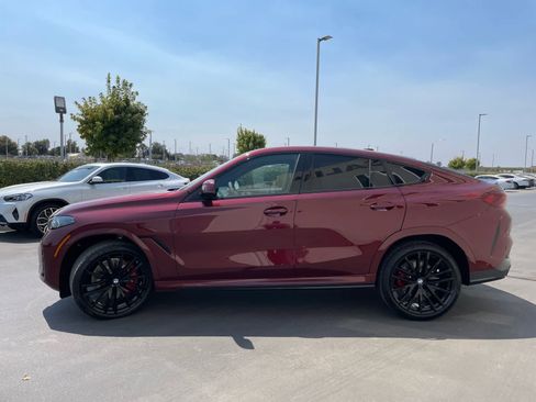 New 2026 BMW X6 xDrive40i w/ Climate Comfort Package image 3