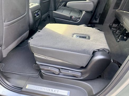 New 2026 Chevrolet Suburban Premier image 32