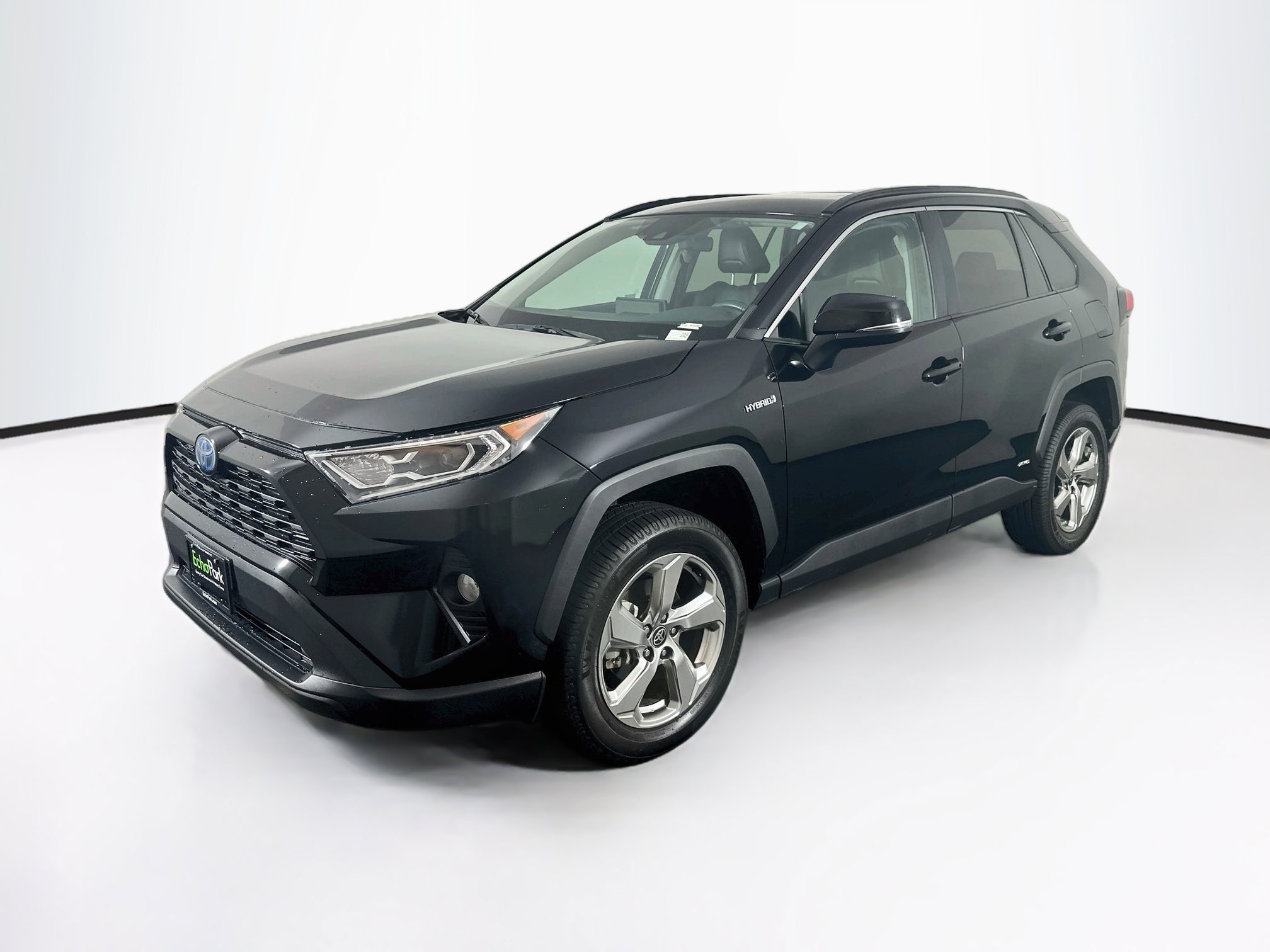Used 2021 Toyota RAV4 XLE Premium AWD/4WD image 3
