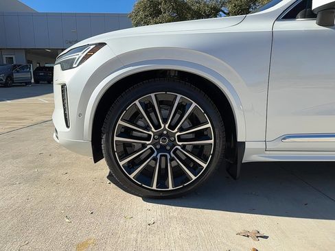 Used 2025 Volvo XC90 B6 Ultra w/ Protection Package Premier AWD/4WD image 10