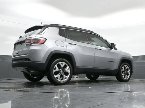 Used 2018 Jeep Compass Limited AWD/4WD image 39