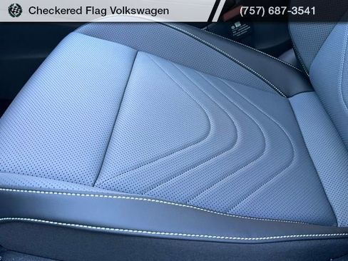 New 2026 Volkswagen Tiguan SE image 22