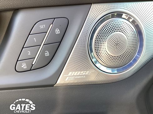 Used 2025 Buick Enclave Avenir w/ Super Cruise Package AWD/4WD image 26