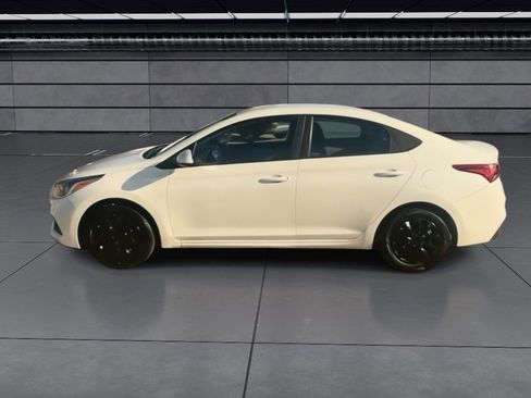 Used 2022 Hyundai Accent SE image 8