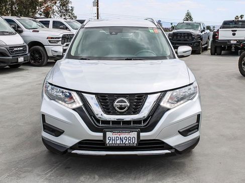 Used 2020 Nissan Rogue SV FWD image 3