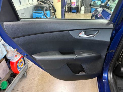 Used 2019 Kia Forte LXS FWD image 22
