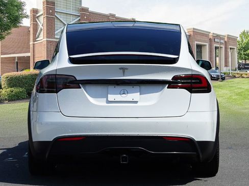 Used 2023 Tesla Model X AWD/4WD image 5