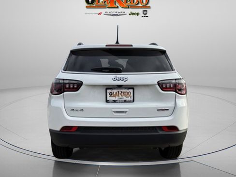 New 2026 Jeep Compass Latitude image 6