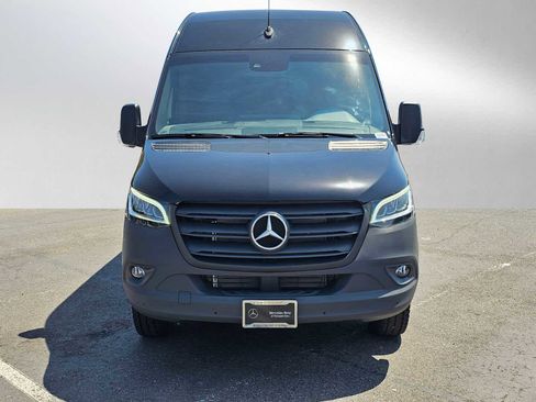 Used 2024 Mercedes-Benz Sprinter 3500 image 8
