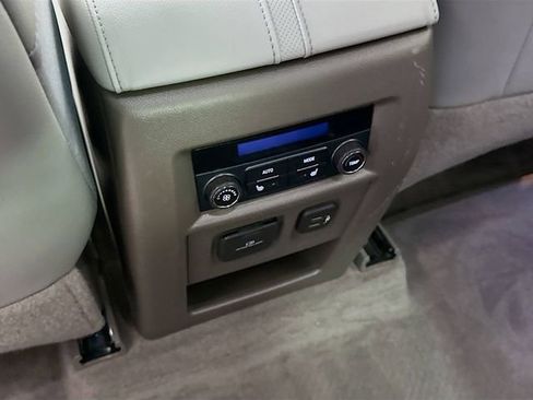 Used 2020 Chevrolet Traverse Premier image 26