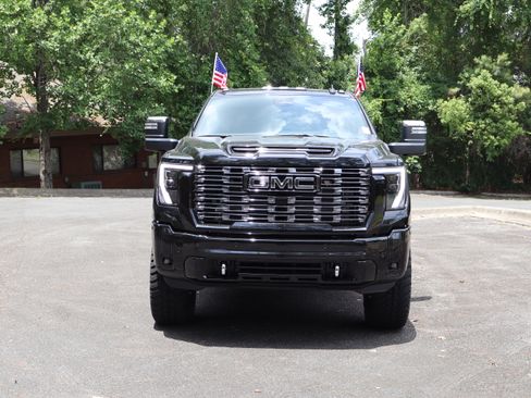 New 2026 GMC Sierra 3500 Denali Ultimate AWD/4WD image 3