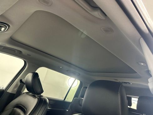 Used 2023 Jeep Grand Cherokee L Limited AWD/4WD image 26