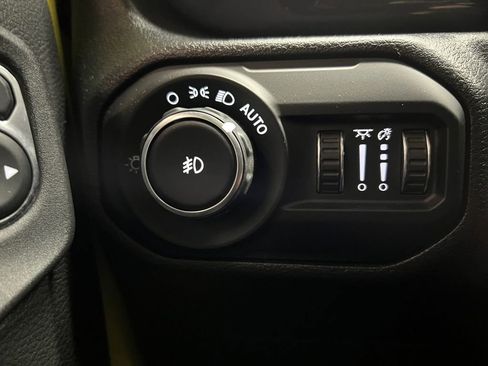 Used 2022 Jeep Wrangler Unlimited Rubicon w/ Dual Top Group image 29