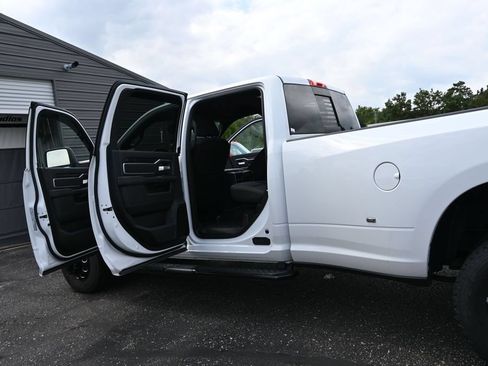Used 2024 RAM 3500 Big Horn w/ Night Edition AWD/4WD image 24