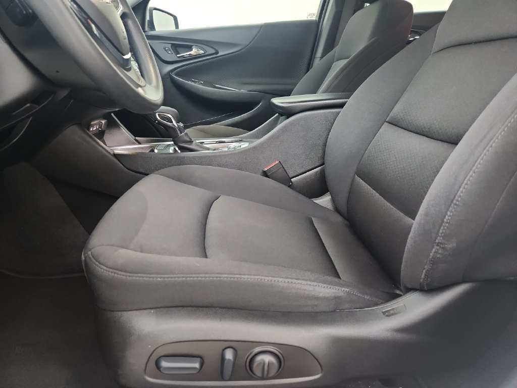 Used 2025 Chevrolet Malibu LT FWD image 22