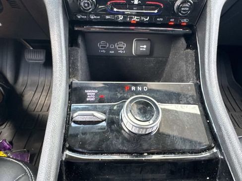 Used 2022 Jeep Grand Cherokee L Limited AWD/4WD image 24