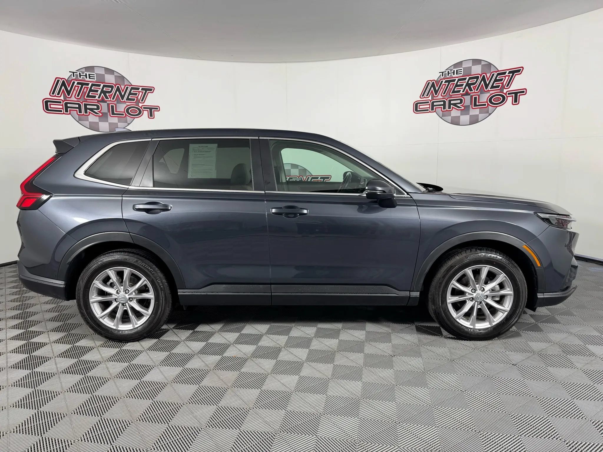 Used 2024 Honda CR-V EX-L image 8
