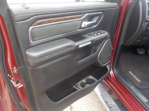Used 2019 RAM 1500 Laramie image 15