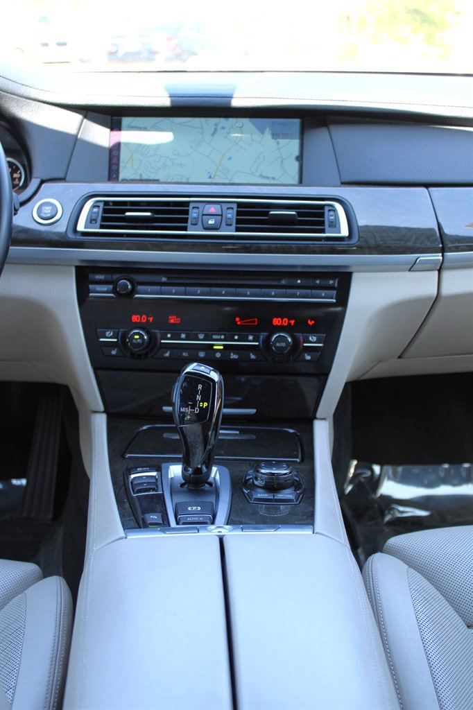 Used 2012 BMW 750Li RWD image 13