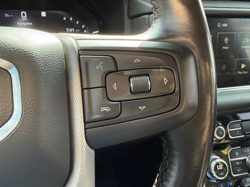 Used 2023 GMC Yukon XL Denali image 15