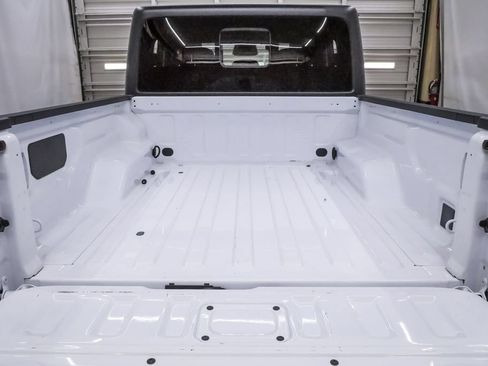 Used 2026 Jeep Gladiator Mojave AWD/4WD image 29