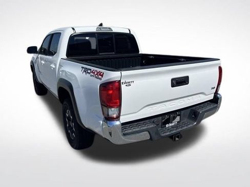 Used 2016 Toyota Tacoma TRD Off-Road w/ Towing Package AWD/4WD image 7