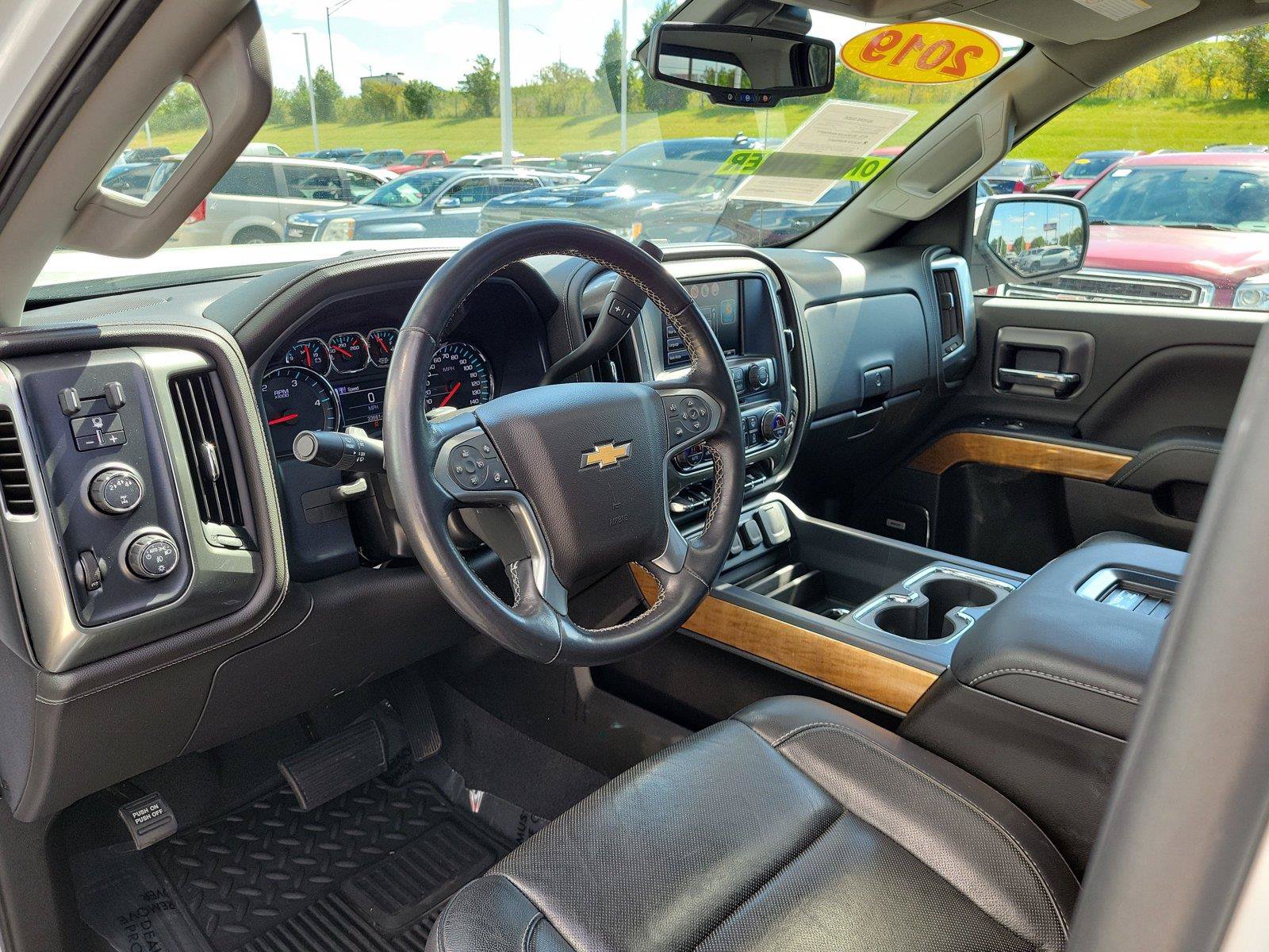 Used 2019 Chevrolet Silverado 2500 LTZ w/ Duramax Plus Package AWD/4WD image 17